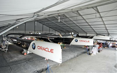 2008-0822_bmw-oracle_boat.jpg