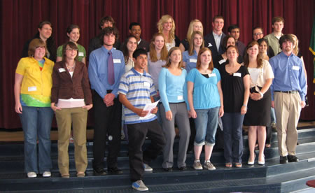 2009-0520_scholarships.jpg 2009-0520_scholarships.jpg