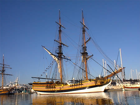 Lady Washington 2009-0721_lady_washington-s.jpg
