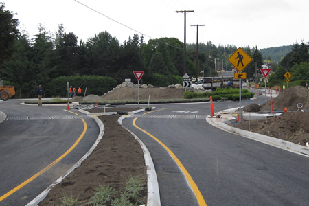 2009-0724_roundabout2.jpg 2009-0724_roundabout2.jpg
