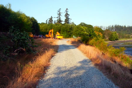 Train construction photo 2009-0805_guemes_trail-2b.jpg