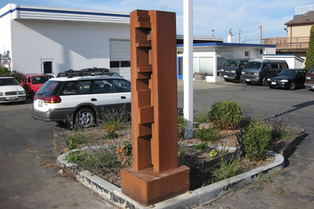 2009-0819_garborg_sculpture.jpg 2009-0819_garborg_sculpture.jpg