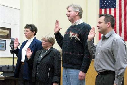 2010-0101_council.jpg 2010-0101_council.jpg