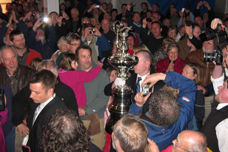 2010-0410_americas_cup.jpg 2010-0410_americas_cup.jpg
