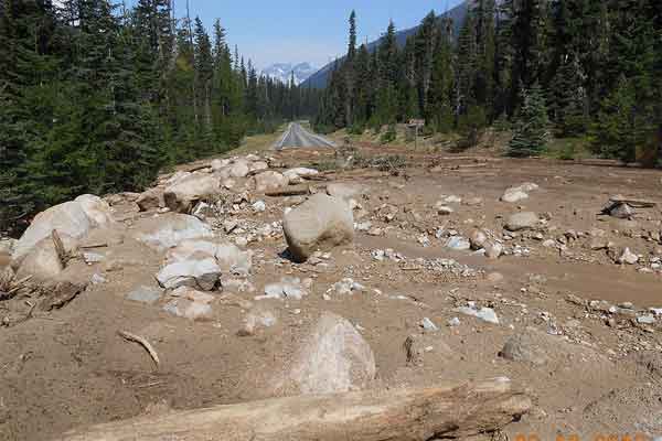 2013-0812-mudslide