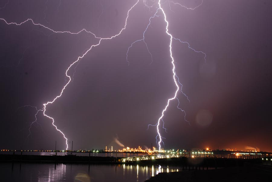 2013-0905-lightning-big