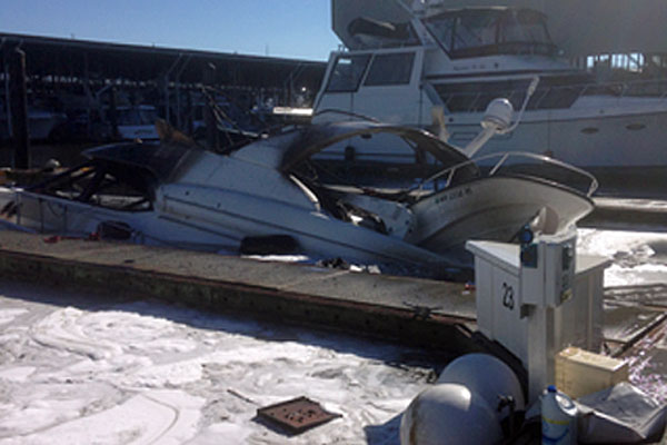 2014-0707-boat-fire2