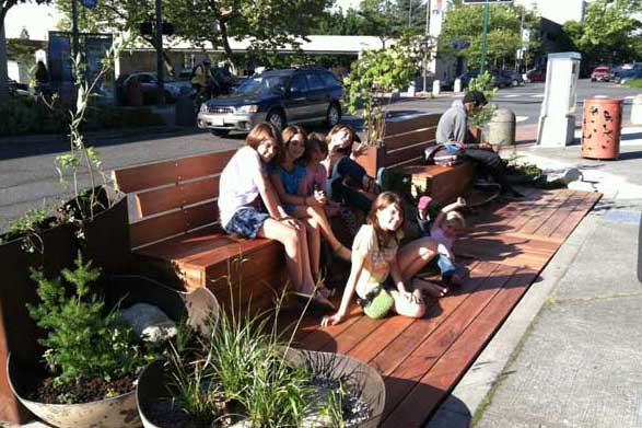 2014-0730-public-parklets1a