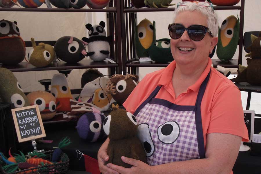 2014-0801-arts-big-gina-mccauley