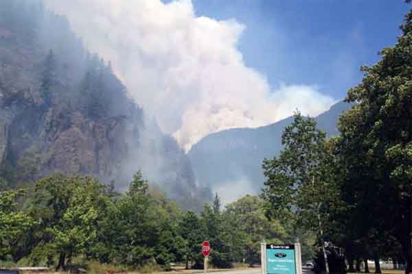 2015 0828 newhalem fire 600