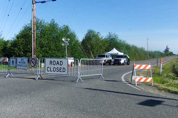 2016 0513 road blocked 600