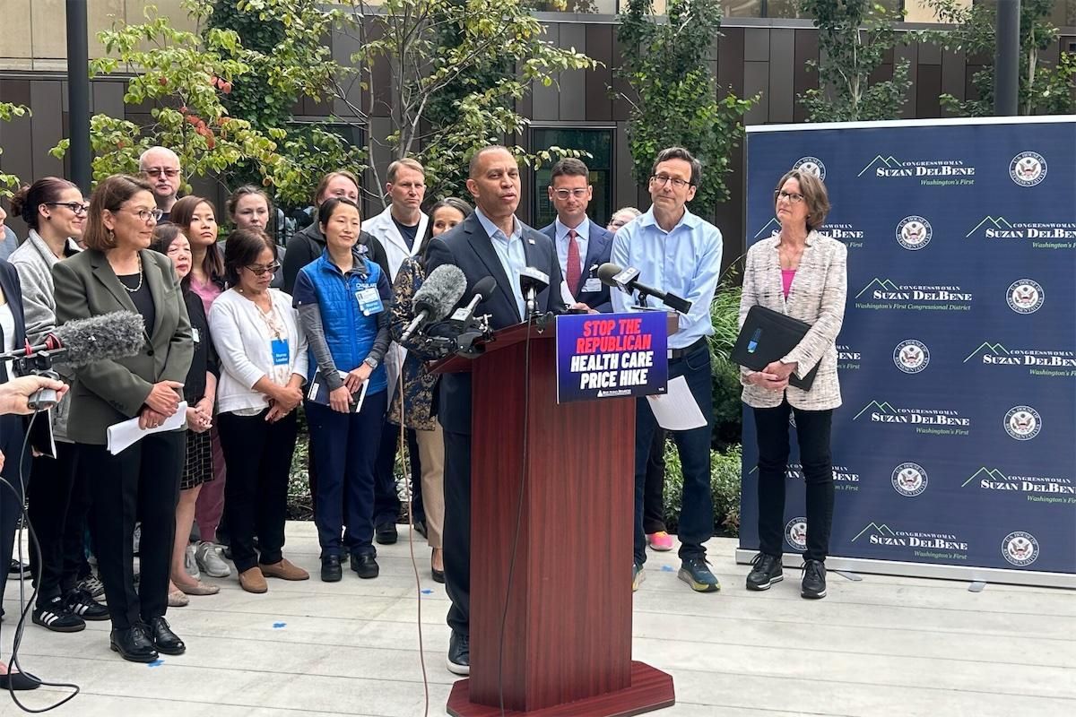 U.S. House Democratic Leader Hakeem Jeffries speaks about rising insurance costs along Gov. Bob Ferguson, U.S. Rep. Suzan DelBene and others at Overlake Medical Center in Bellevue, Washington, on Friday, Sept. 12, 2025. (Photo by Jake Goldstein-Street/Washington State Standard) Insurance rates on WA health care exchange set to surge
