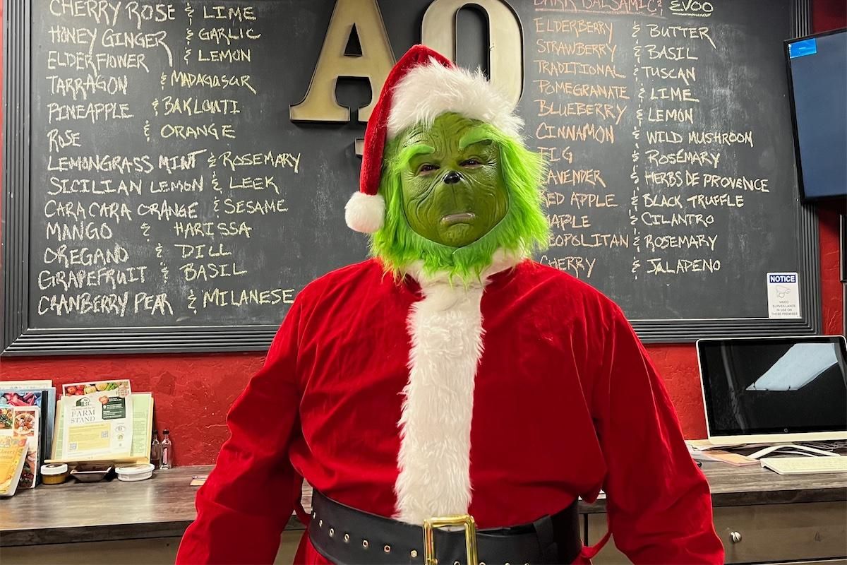 2025 1122 elves night out